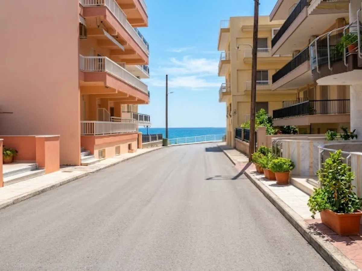 Улица, спуск к морю — квартира 67,94 м², Неа Калликратия